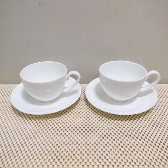 X2 Wedgwood Solar Flat Tea Cup and Saucer White Shape 225 Bone China - Picture 1 of 8